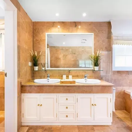 Spectacular Two Floor Penthouse Centre Apartment *